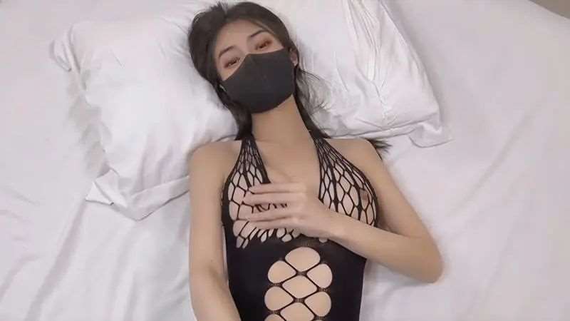 连体黑丝美乳学妹足交后爆操-精品